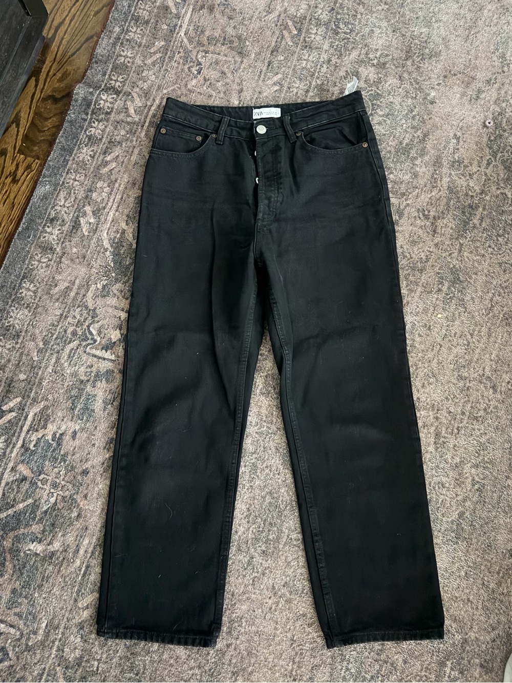 Zara Men’s Black Relaxed Jeans
